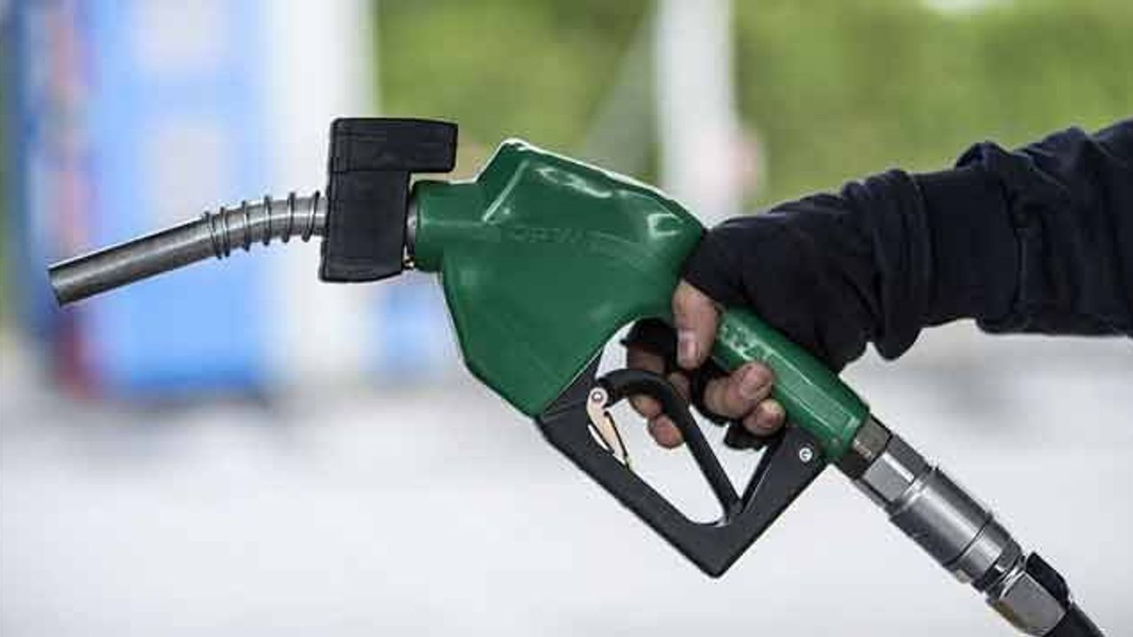 Benzine 5 Kuruş Zam Geldi