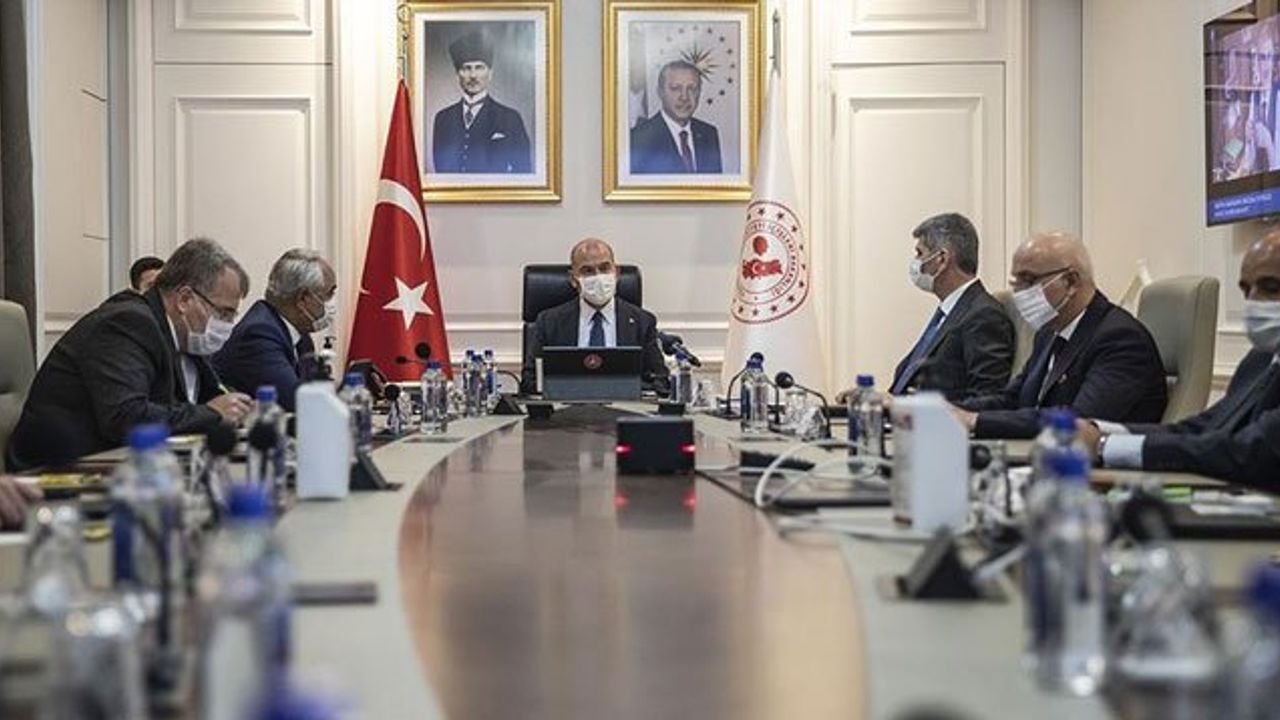 Bakan Soylu 81 İlin Valisiyle 'Kovid-19' Tedbirleri Toplantısı Yaptı