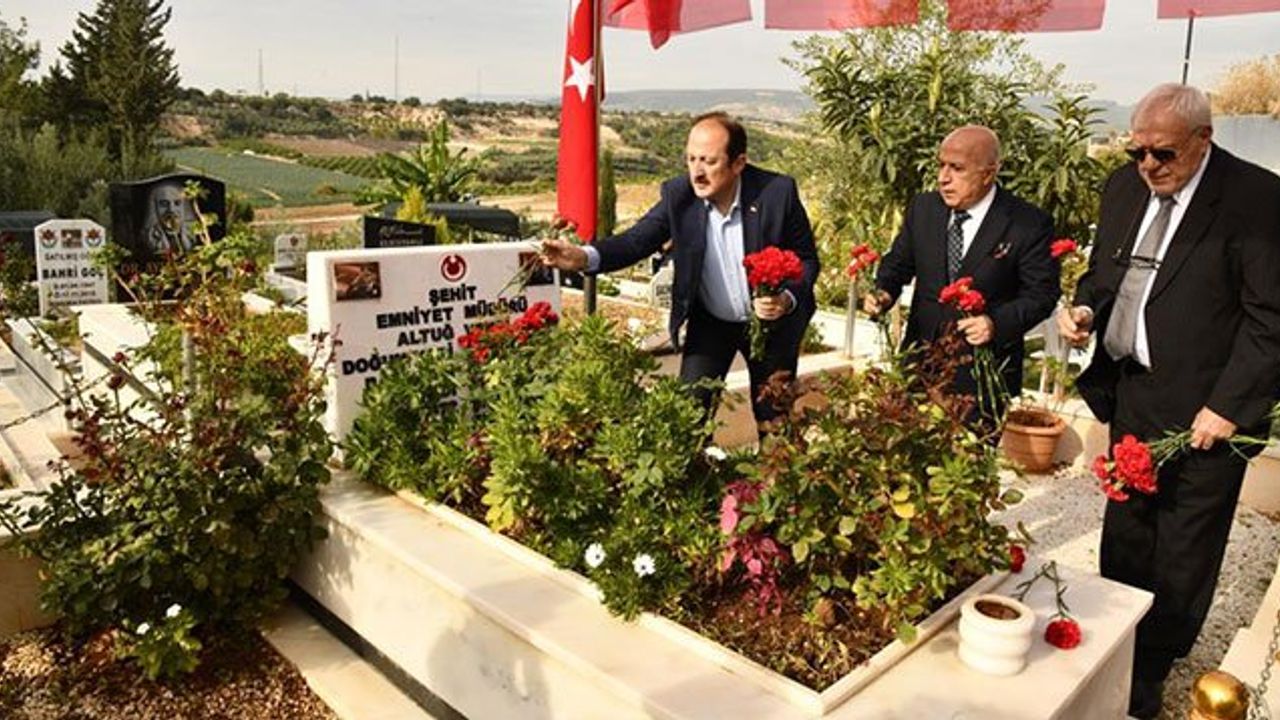 Şehit Emniyet Müdürü Verdi, Mezarı Başında Anıldı