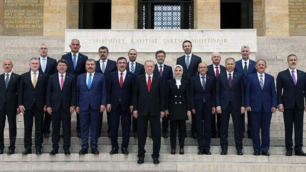 Cumhurbaşkanı Erdoğan, Yeni Kabine Üyeleri ile Anıtkabir'i Ziyaret Etti