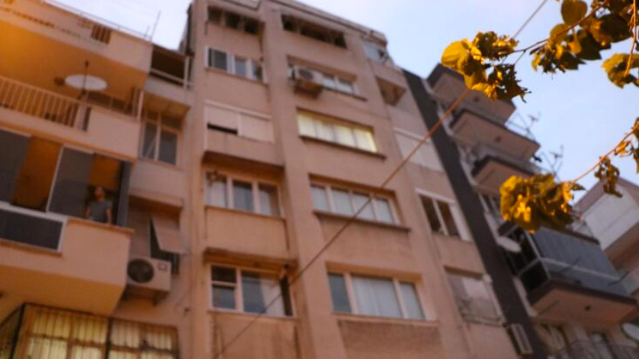 88 Yaşındaki Anne ile 52 Yaşındaki Oğlu Evlerinde Ölü Bulundu