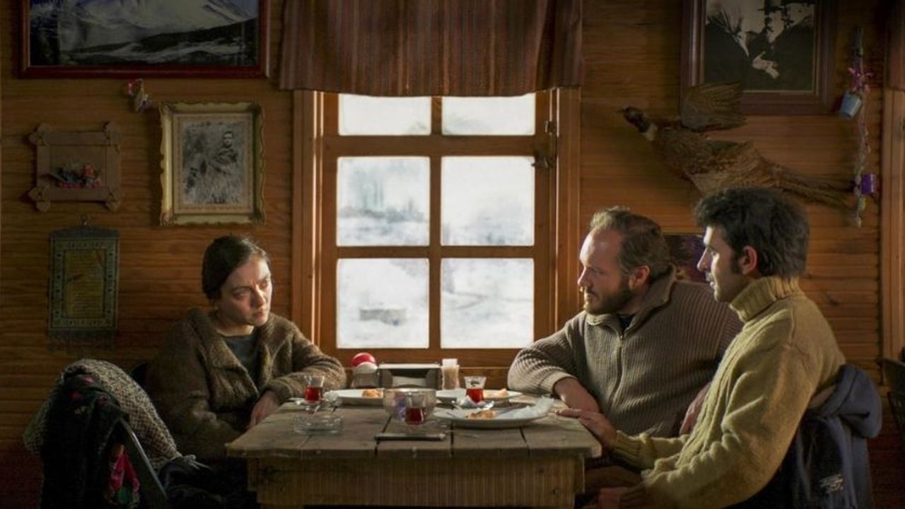 Ödüllü Film, 'Kuru Otlar Üstüne' Fındıklı'da Gösterime Giriyor