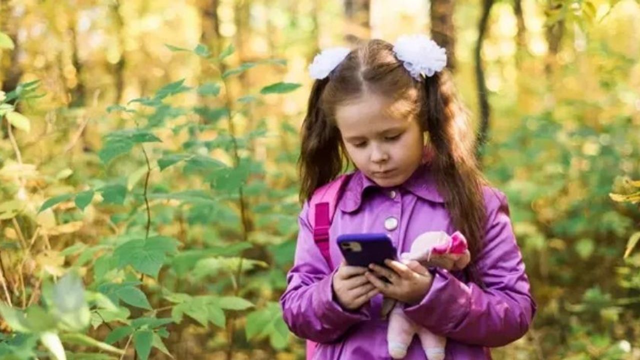 Çocukların Güvenliği İçin Telefon Pil Seviyesi Düzenli Kontrol Edilmeli