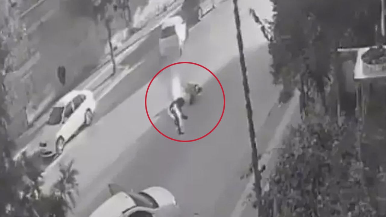 Araca Çarpan Motosiklet Alev Aldı