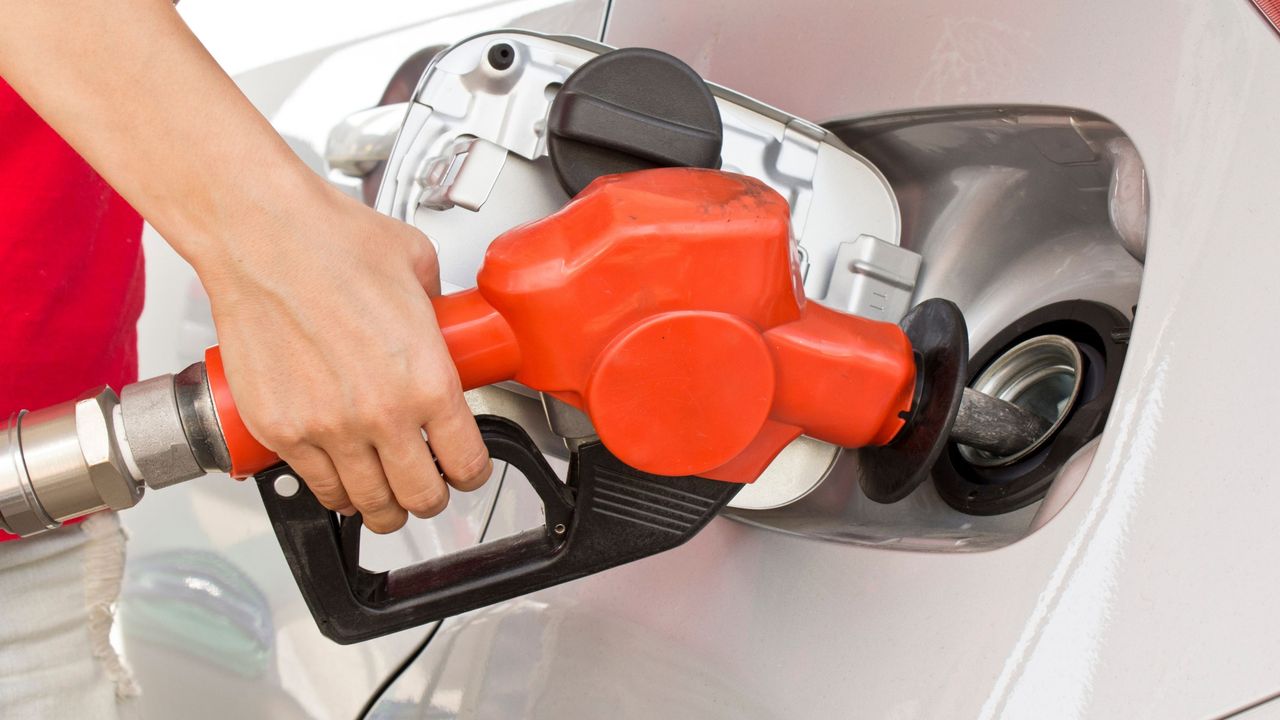 Tabelalar Yenilendi: Motorine 3 TL’yi Geçen Zam Yapıldı!