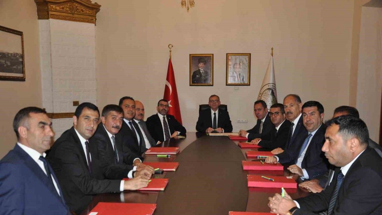 Kars’ta Evlenecek Gençler Desteklenecek