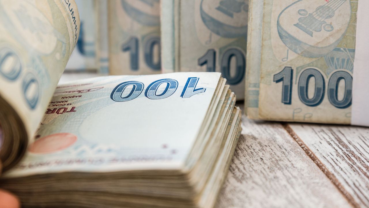 Prim Borcu Bulunan Emeklilerin Aylıklarından Yüzde 25 Kesinti Yapılacak