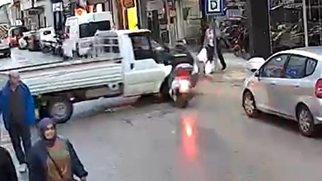 Sinop'ta Motosiklet Kamyonete Çarptı: 1 Kişi Yaralandı