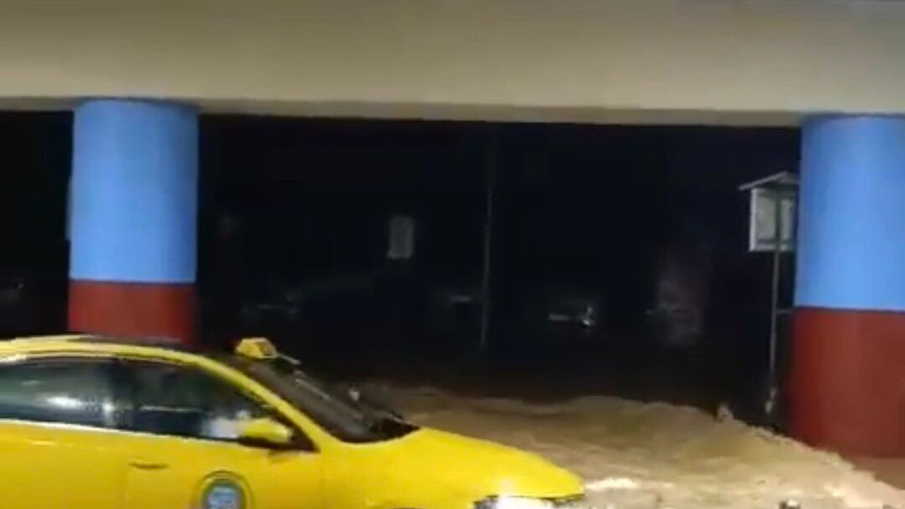 Trabzon Havalimanını Su Bastı