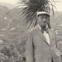 Ekrem Orhon Kimdir?