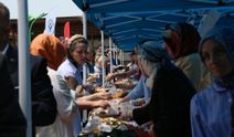 Rize Çay Çarşısı'nda Yöresel Lezzetler Tanıtıldı