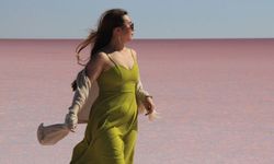 Tuz Gölü Pembe Renge Büründü, Turistler Akın Etti