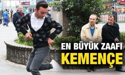 Kemençe Sesini Duyunca Yerinde Duramıyor