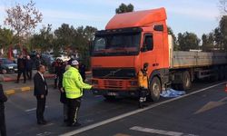 Yolun Karşısına Geçmek İsterken, TIR'ın Çarpmasıyla Öldü