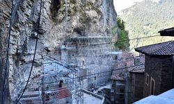 Sümela Manastırı'ndaki Restorasyon Çalışmaları Sürüyor