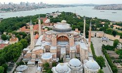 Dünden Bugüne Ayasofya