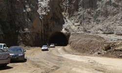 Artvin-Erzurum Kara Yolu Kontrollü Olarak Ulaşıma Açıldı