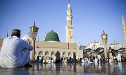 Suudi Arabistan Umre Ziyaretlerini Askıya Aldı