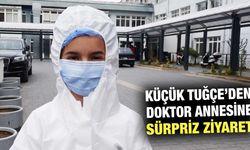 Filyasyon Tulumu Giyip Doktor Annesine Sürpriz Yaptı