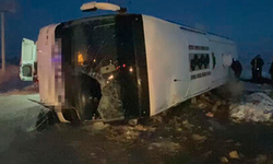 Yolcu Otobüsleri Devrildi: Toplam 3 Ölü, 46 Yaralı
