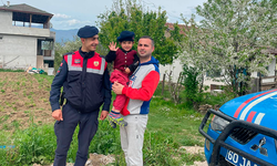 3 yaşındaki Kağan'ı Jandarma Buldu