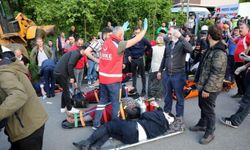 Trabzon'da Belediye Midibüsü Evin Duvarına Çarpıp, Devrildi: 4 Ölü, 37 Yaralı