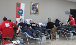 Rize'de Polis Adayları Kan Bağışında Bulundu