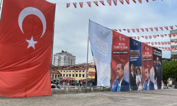 Üzerinde Cumhurbaşkanı Erdoğan’ın Olduğu Afişleri Yaktı
