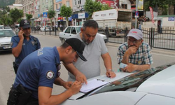 Sattığı kirazın parasını düşürdü, 10 bin TL'yi polisten tutanakla aldı