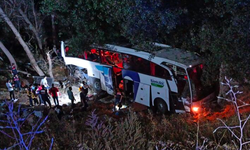Yolcu Otobüsü Şarampole Devrildi: 12 Ölü, 19 Yaralı