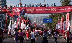 Cumhuriyet'in 100’üncü yılında Uluslararası Trabzon Yarı Maratonu koşuldu