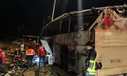 Yolcu Otobüsü Takla Attı: 9 Ölü, 30 Yaralı