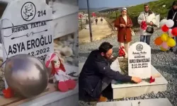 Depremde Ölen Çocukların Mezarlarına Oyuncak Bıraktılar