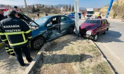 Karabük’te İki Otomobil Çarpıştı: 3 Yaralı