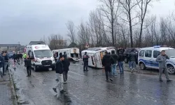 İşçi Servisleri Kaza Yaptı: 1 Ölü, 15 Yaralı