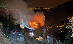 Üç Katlı Evde Çıkan Yangın Korkuttu
