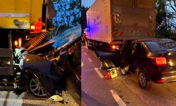 Otomobil, PTT Kamyonuna Ok Gibi Saplandı: 1 Ölü, 2 Yaralı