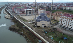 Ardeşen'de İnşaatı Yarım Kalan Cami İçin Kampanya Başlatıldı