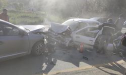 İki Otomobil Kafa Kafaya Çarpıştı: 1 Yaralı
