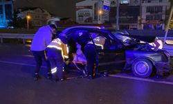 Otomobil Bariyere Çaptı: 1'i Ağır 2 Yaralı