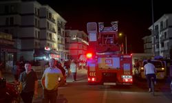 Düzce'de bir binada yangın çıktı, 7 kişi merdivenle tahliye edildi