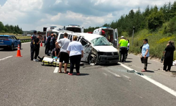 TEM'de Minibüs Takla Attı: 1 Ölü, 10 Yaralı