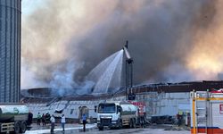 Gaziantep'teki Yangına Müdahale Sürüyor