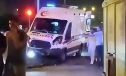 Ambulans ile otomobil çarpıştı: 5 yaralı