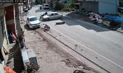 Otomobil ile çarpışan motosiklet sürücüsü havada takla attı