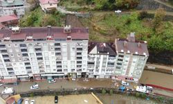 Rize'de Tahliye Edilen Apartman Sakinlerinin Bekleyişi Sürüyor