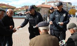 Polis, Aileleri Ve Gençleri Madde Bağımlılığıyla İlgili Bilgilendirdi