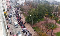 Emekliler, Maaş Beklentileri İçin Yürüdü