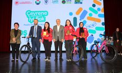 Rize'de "Sıfır Atık" Projesine Destek Veren Öğrenciler Ödüllendirildi