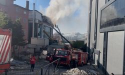 4 Katlı Bir Tekstil Fabrikasında Korkutan Yangın